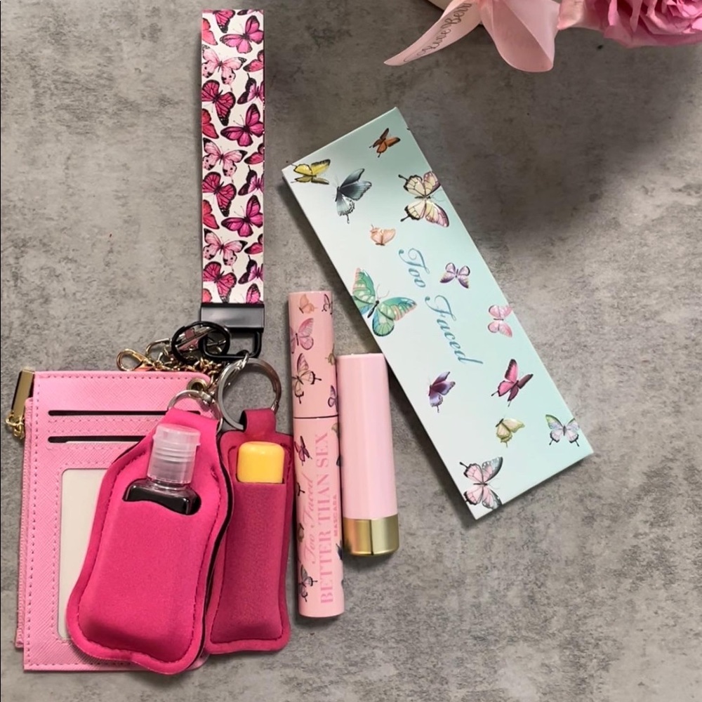 Butterfly Keychain Bundle - Picture 3 of 3